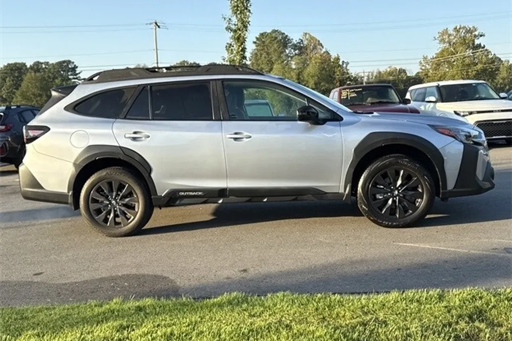 2023 Subaru Outback Onyx Edition photo 1