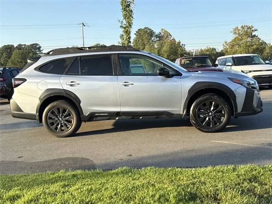 2023 Subaru Outback Onyx Edition photo 1