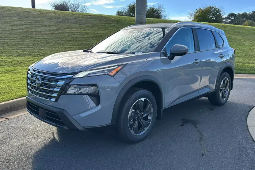 2026 Nissan Rogue SV photo 1