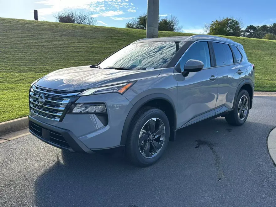 2026 Nissan Rogue SV photo 1