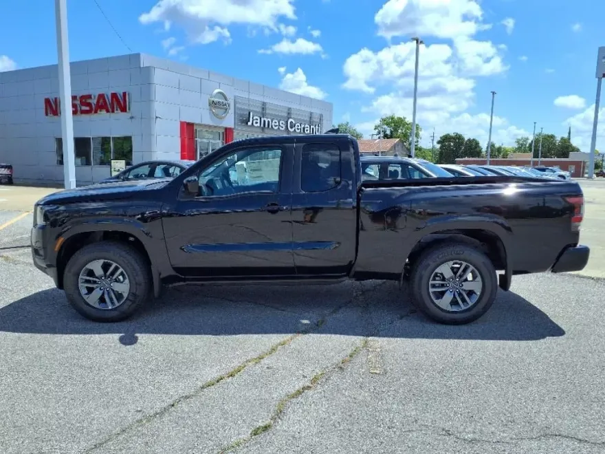 2025 Nissan Frontier King Cab SV photo 1