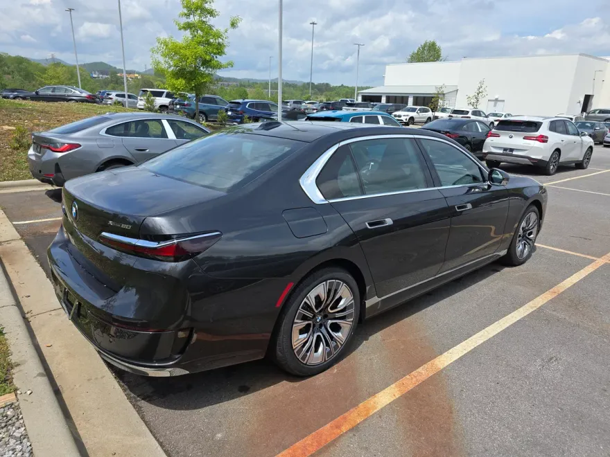 2025 Bmw i7 xDrive60 photo 1