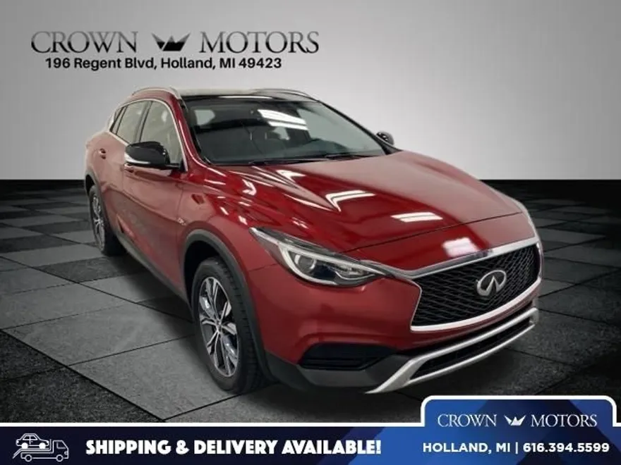 2019 Infiniti QX30 Luxe photo 1