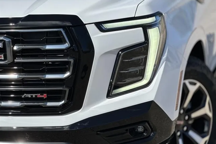 2026 Gmc Yukon AT4 photo 1