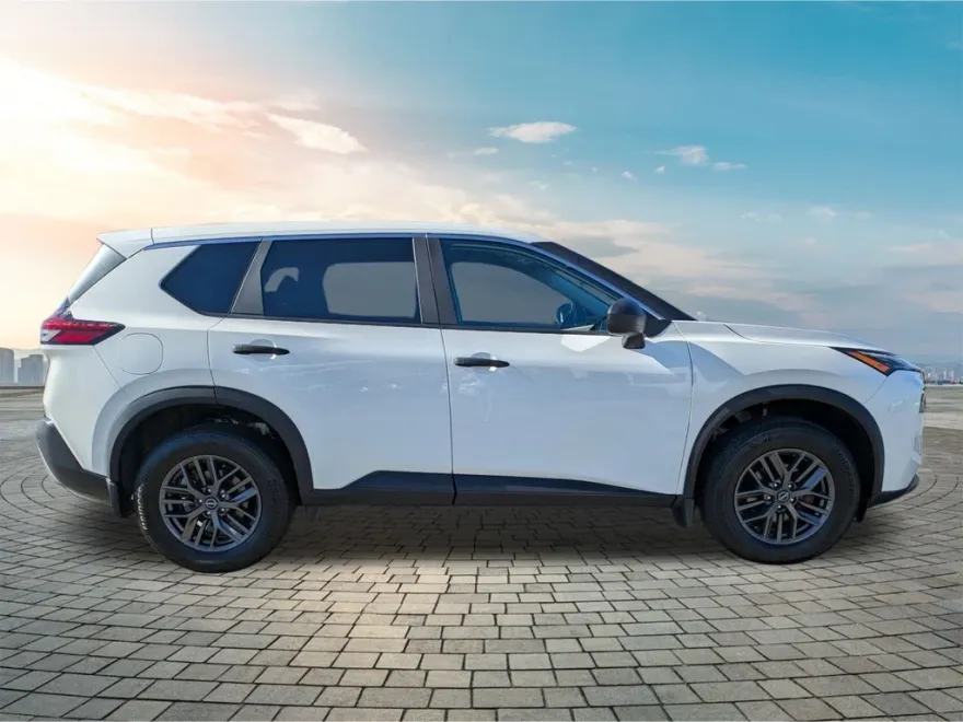 2023 Nissan Rogue S photo 1