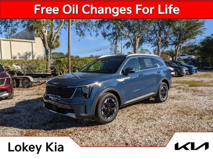 2025 Kia Sorento S photo 1