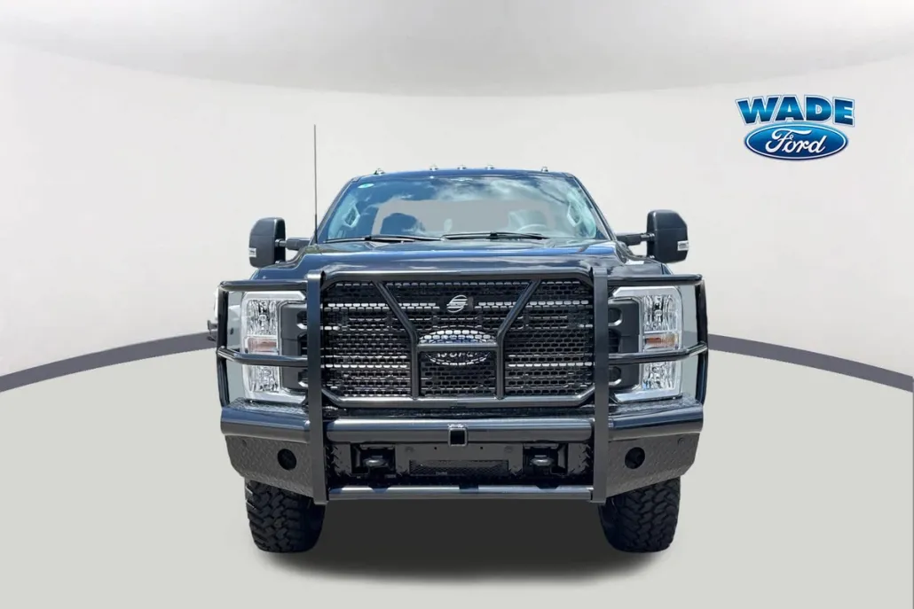 2023 Ford F-350 XL photo 1
