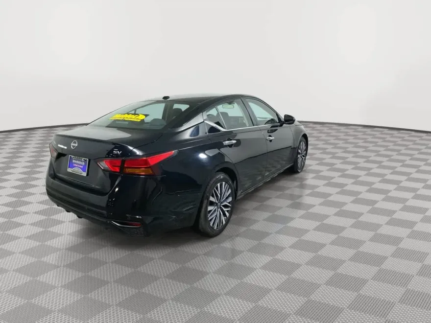 2024 Nissan Altima 2.5 SV photo 1
