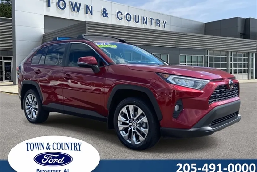 2021 Toyota RAV4 XLE Premium photo 1
