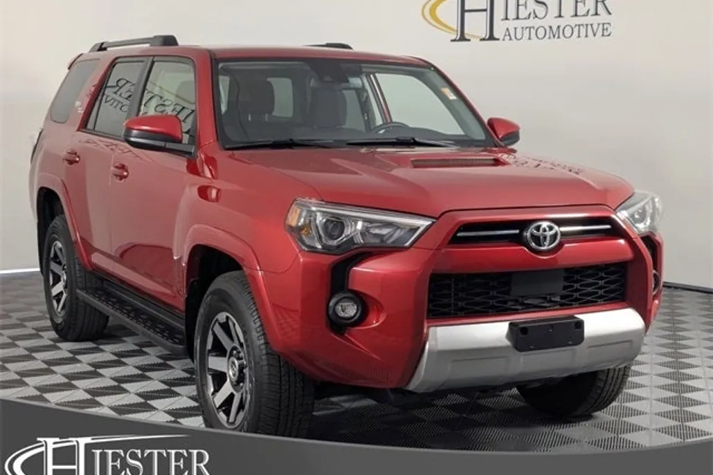 2024 Toyota 4Runner TRD Off-Road photo 1