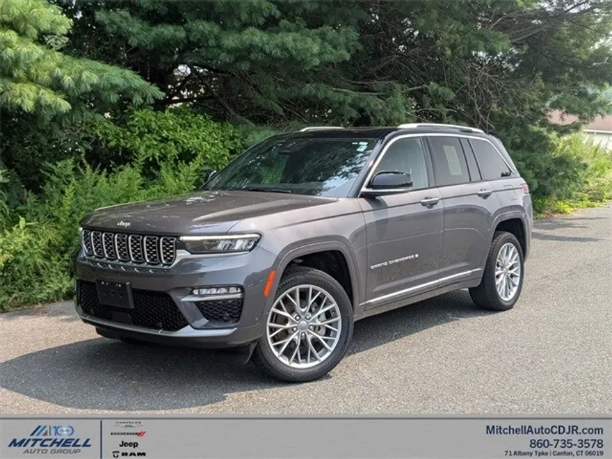 2022 Jeep Grand Cherokee Summit photo 1