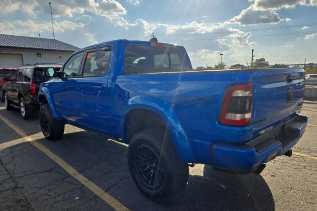 2022 Ram 1500 Sport photo 1