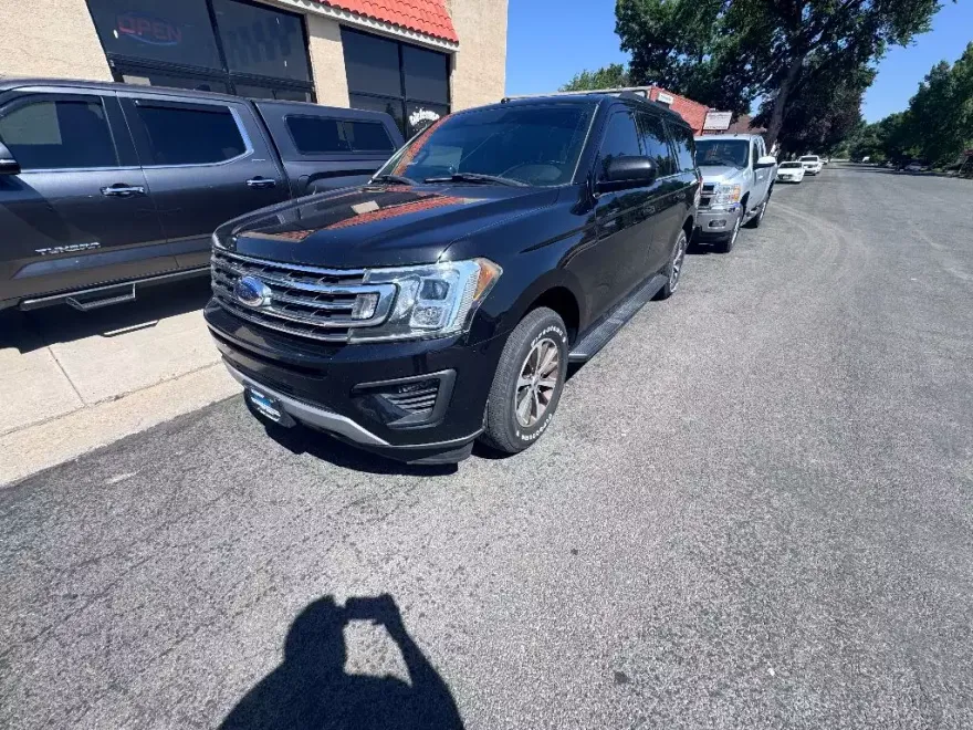 2019 Ford Expedition MAX XLT photo 1