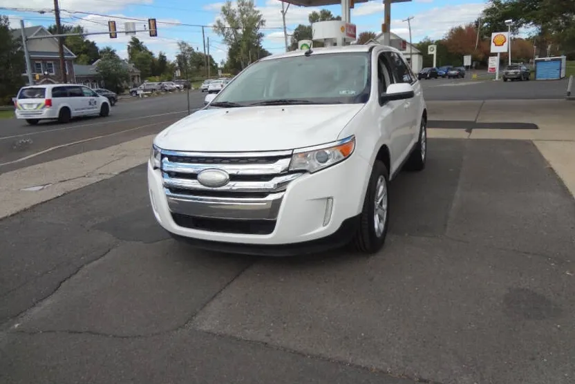 2013 Ford Edge SEL photo 1