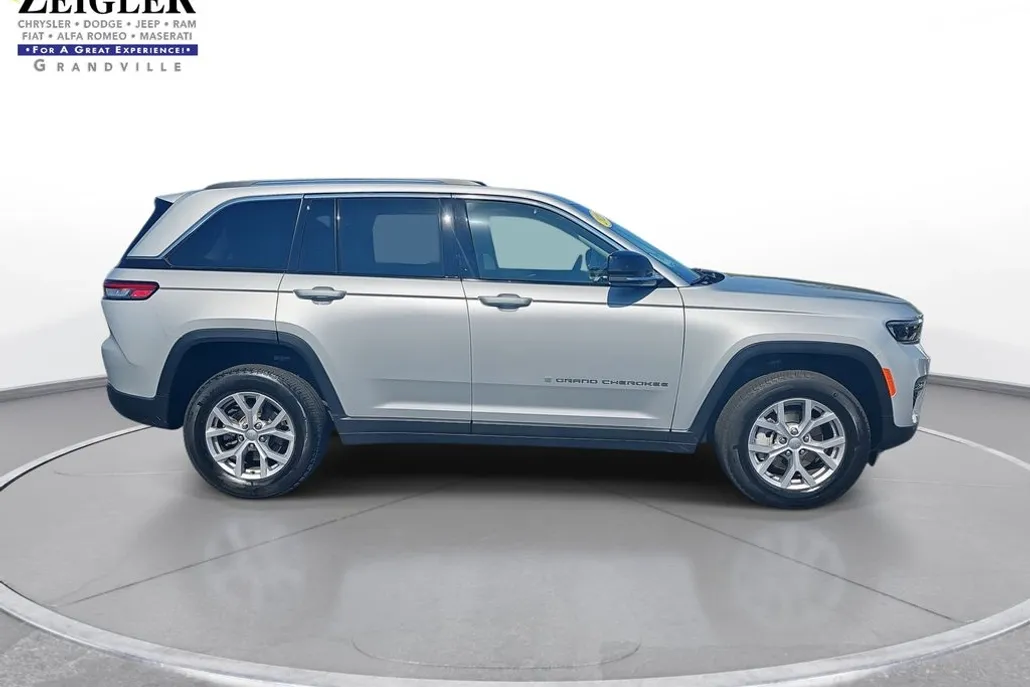 2022 Jeep Grand Cherokee Limited photo 1