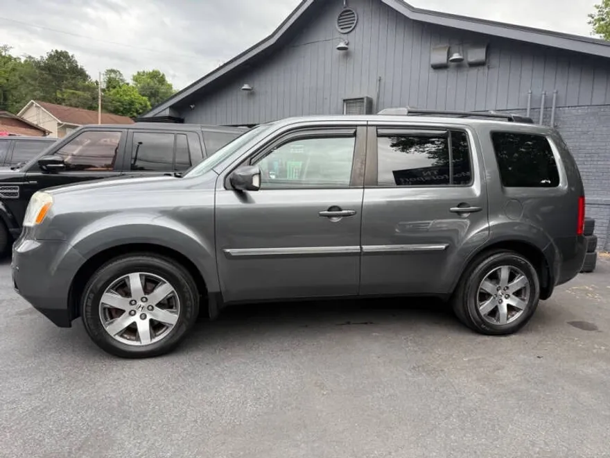 2013 Honda Pilot Touring photo 1