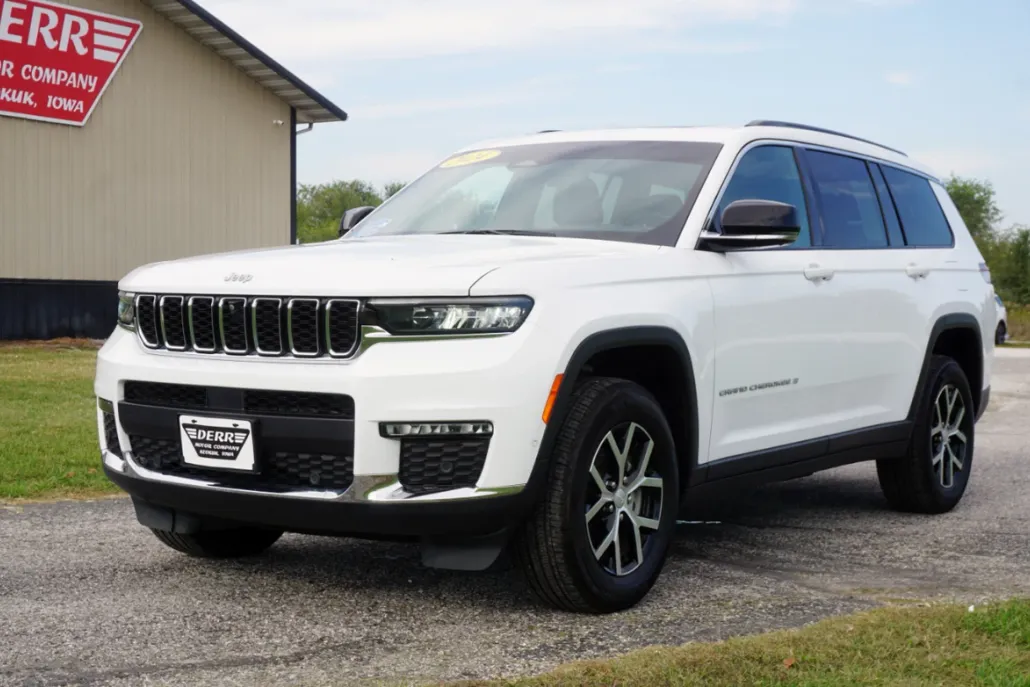 2024 Jeep Grand Cherokee Limited photo 1