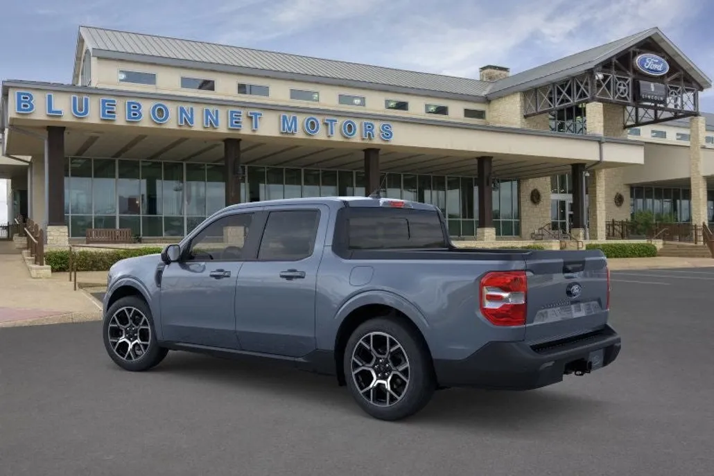 2025 Ford Maverick Lariat photo 1