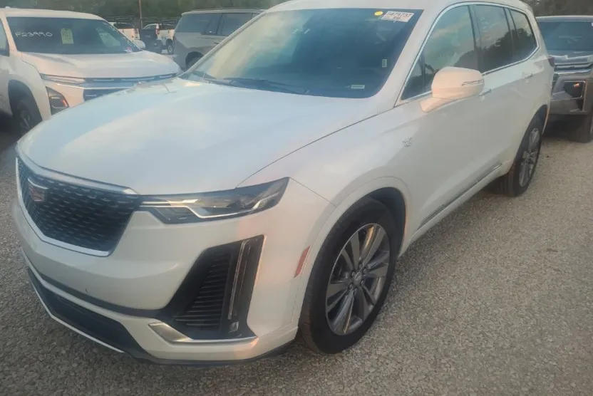 2025 Cadillac XT6 Premium Luxury photo 1