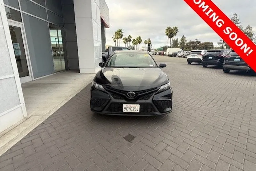 2023 Toyota Camry SE photo 1