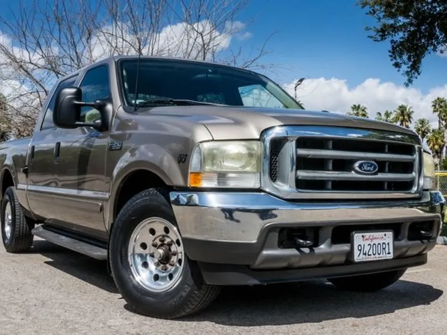 2002 Ford F-350 XLT photo 1