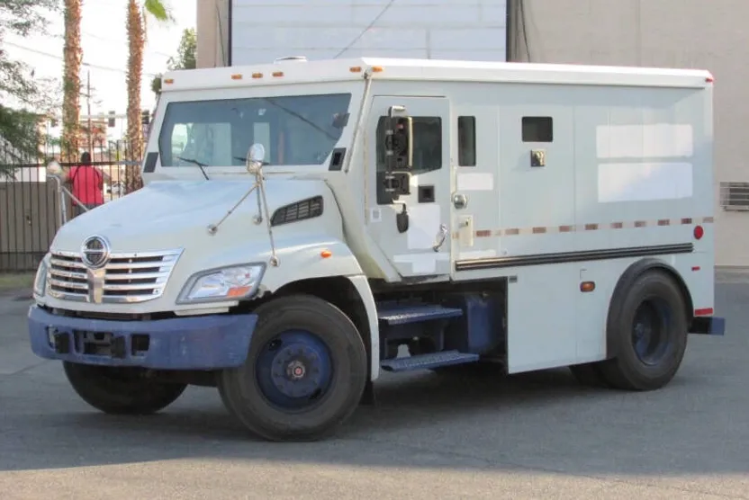 2008 Hino Conventional Type Truck photo 1
