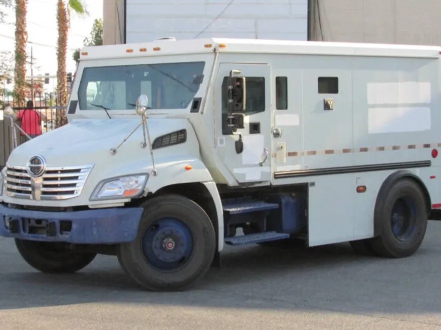 2008 Hino Conventional Type Truck photo 1