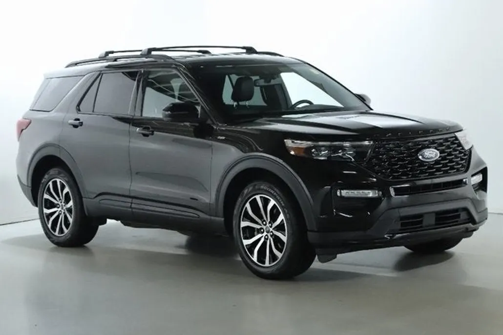 2022 Ford Explorer ST-Line photo 1