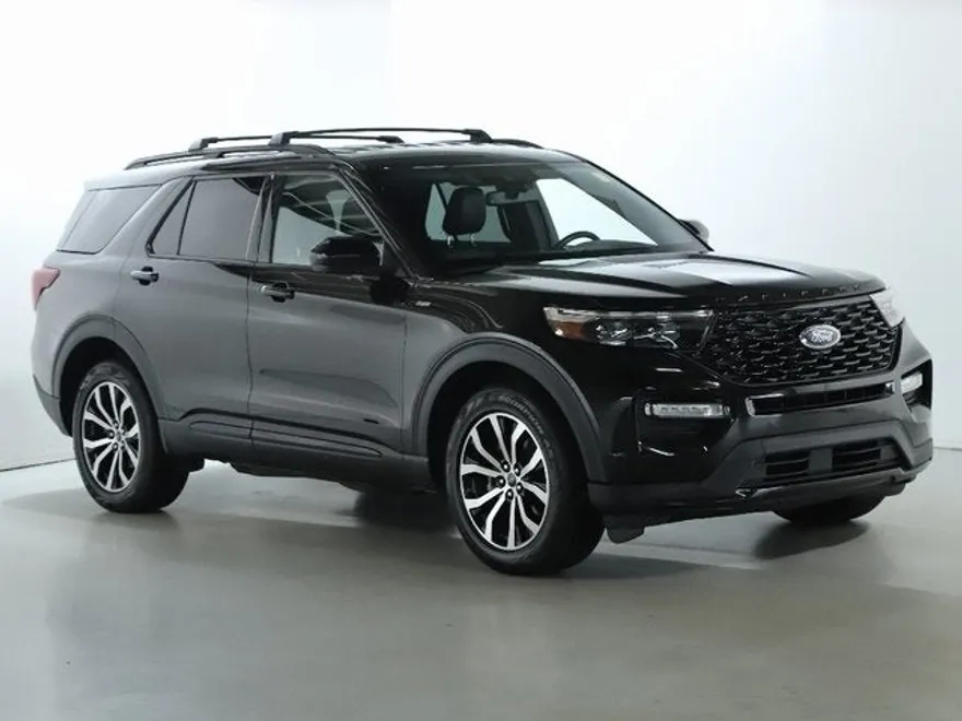 2022 Ford Explorer ST-Line photo 1