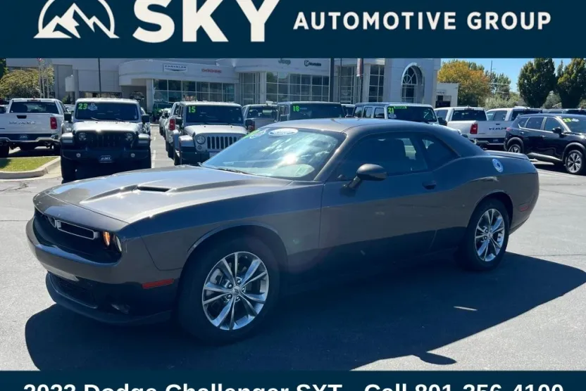 2023 Dodge Challenger SXT photo 1