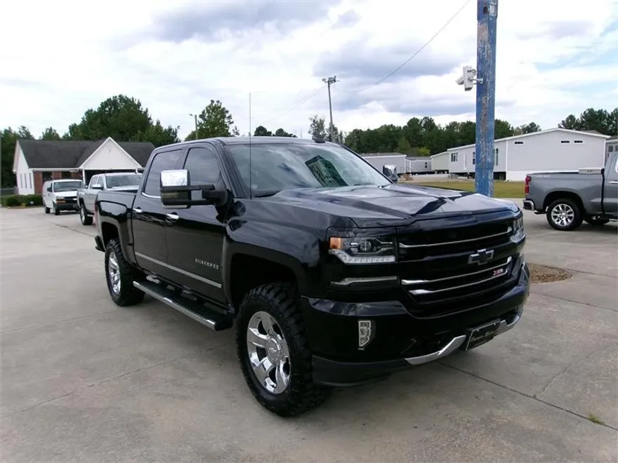 2017 Chevrolet Silverado 1500 LTZ photo 1