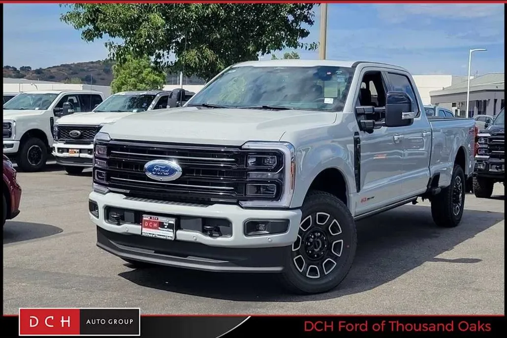 2026 Ford F-350 Platinum photo 1