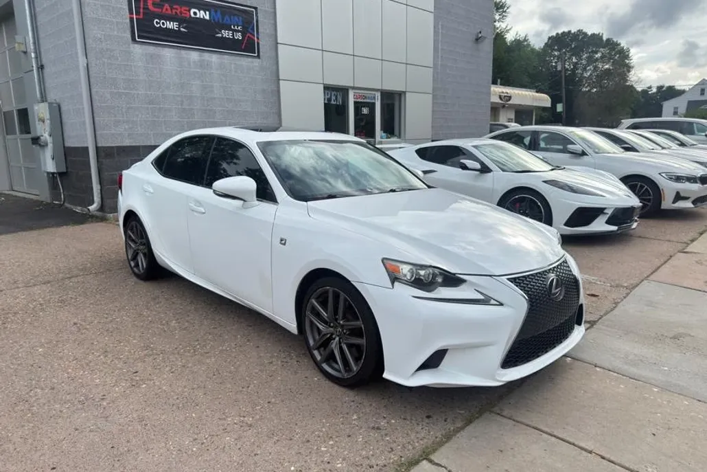 2016 Lexus IS 300 photo 1