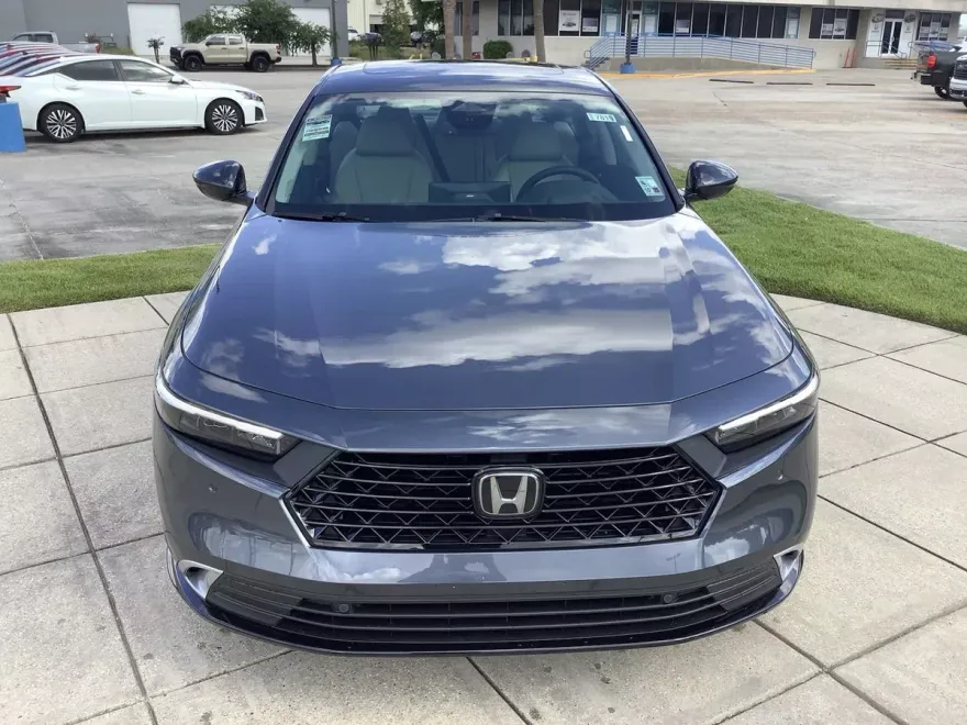 2025 Honda Accord Hybrid Touring photo 1