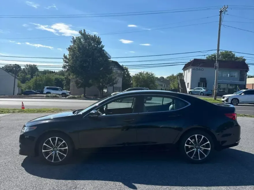 2016 Acura TLX 3.5L SH-AWD Advance photo 2