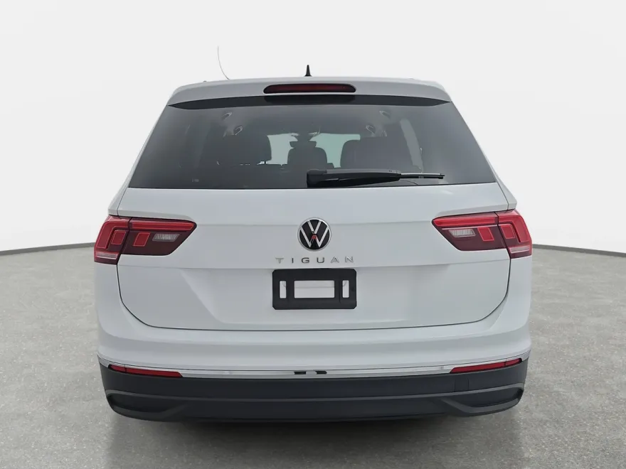 2024 Volkswagen Tiguan S photo 1