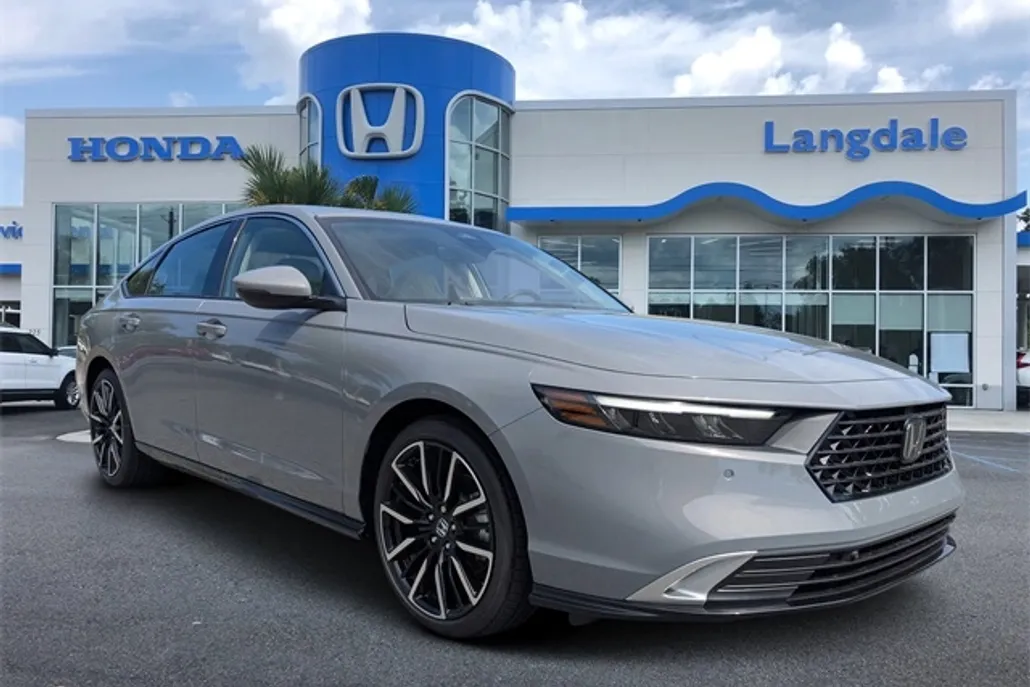 2025 Honda Accord Hybrid Touring photo 1