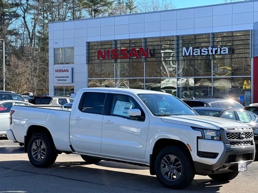 2025 Nissan Frontier Crew Cab SV photo 1