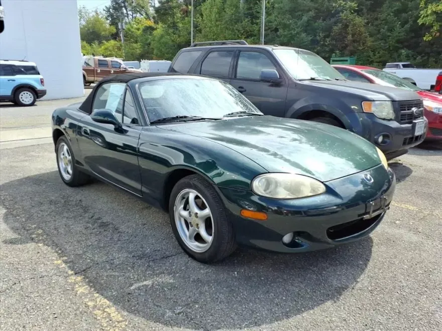 2002 Mazda MX-5 Miata Miata Base photo 1