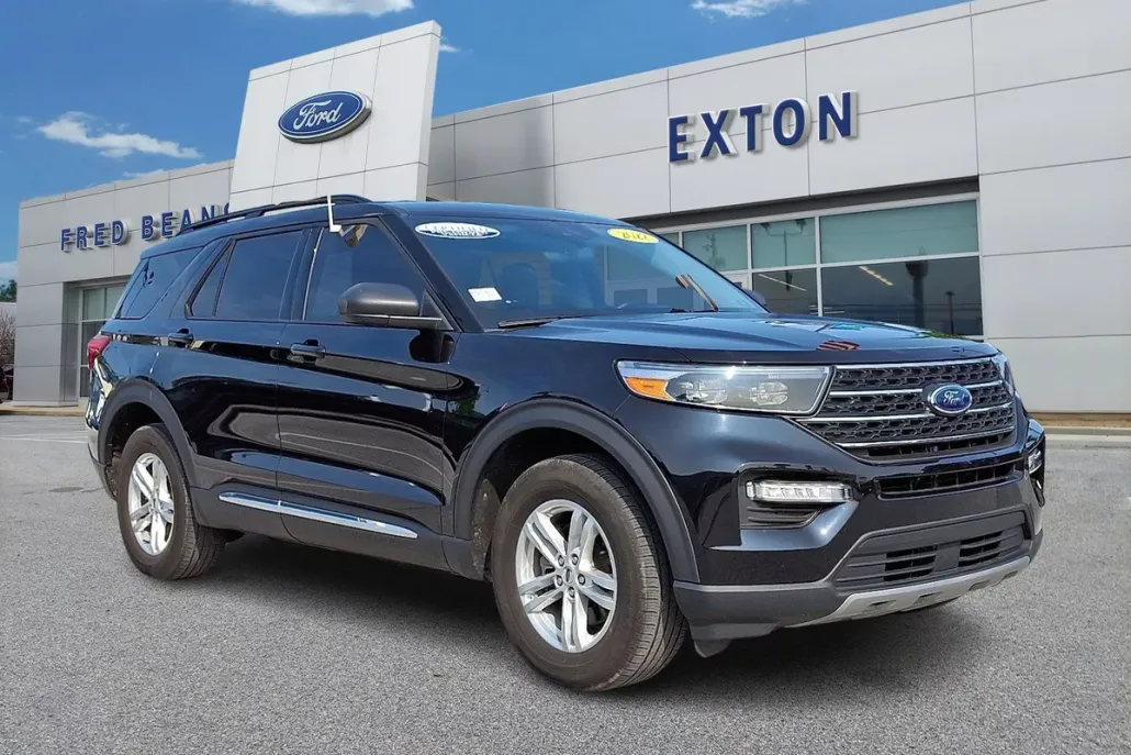2022 Ford Explorer XLT photo 1