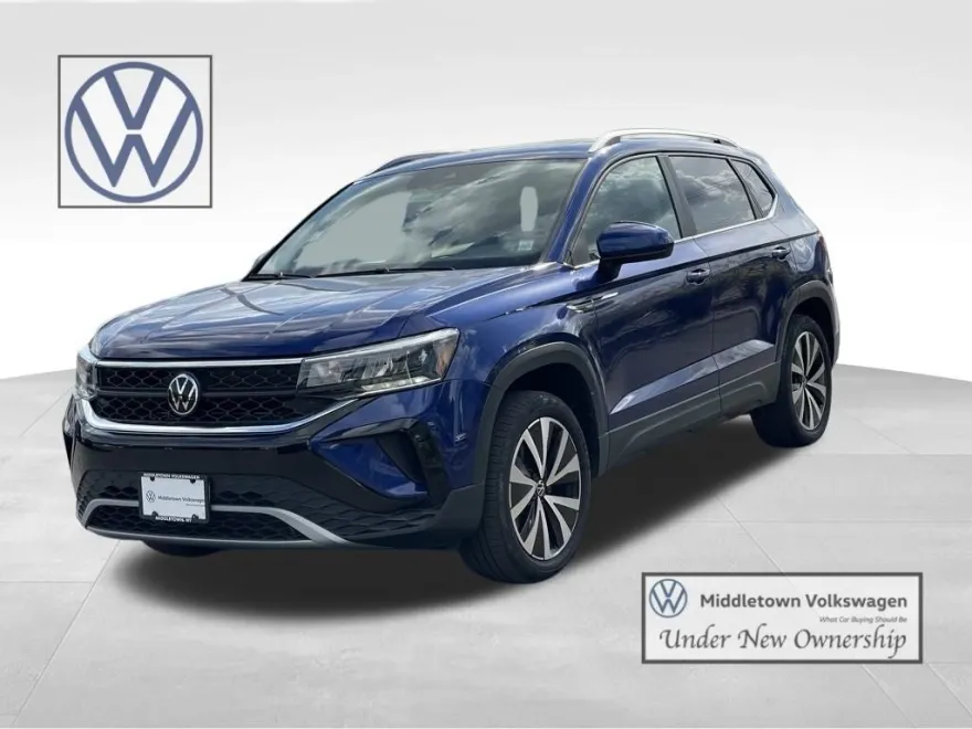 2023 Volkswagen Taos SE photo 1