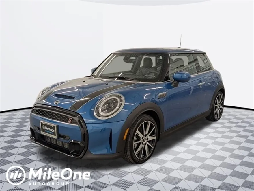 2023 Mini Cooper Hardtop S photo 1