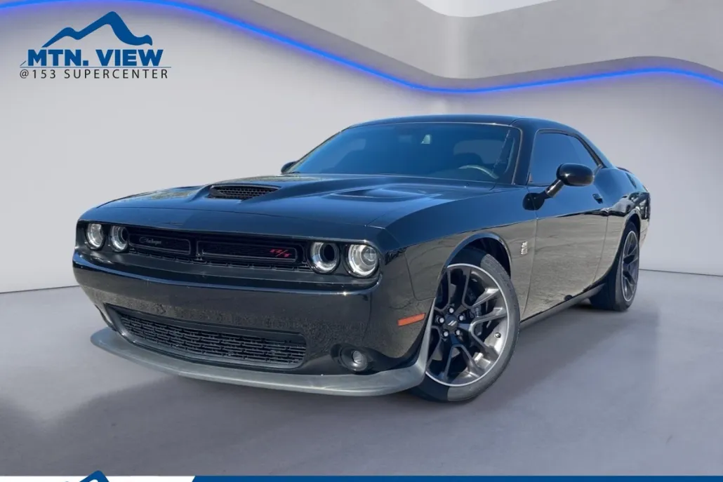 2023 Dodge Challenger R/T Scat Pack photo 1