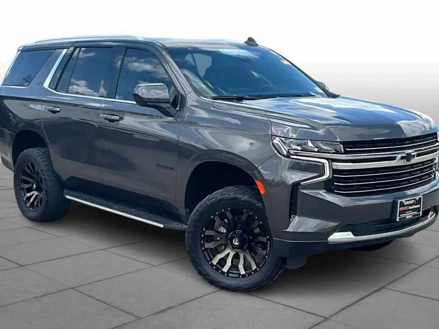 2021 Chevrolet Tahoe LT photo 1