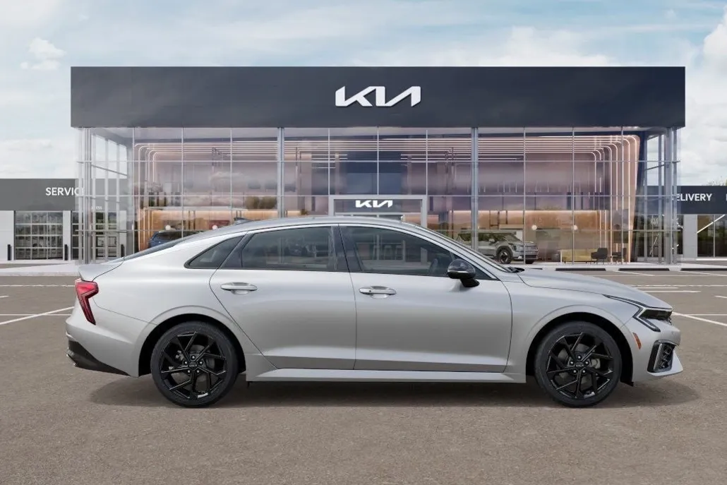 2026 Kia K5 GT-Line photo 1