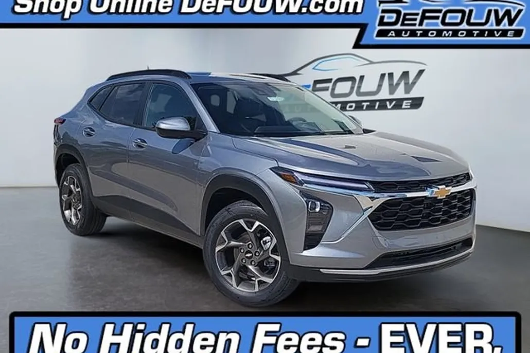 2025 Chevrolet Trax LT photo 1