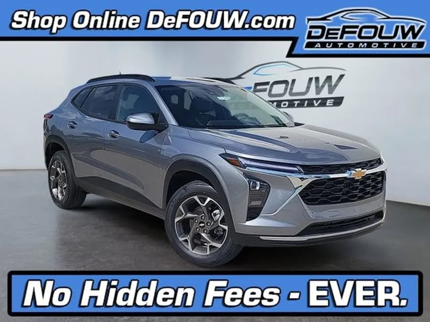 2025 Chevrolet Trax LT photo 1