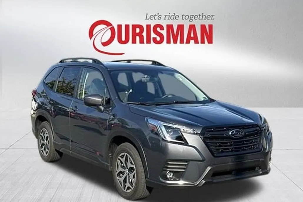 2024 Subaru Forester Premium photo 1