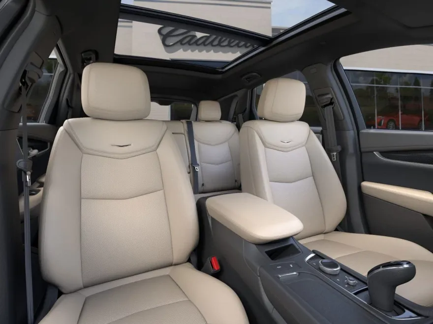 2025 Cadillac XT5 Sport photo 1