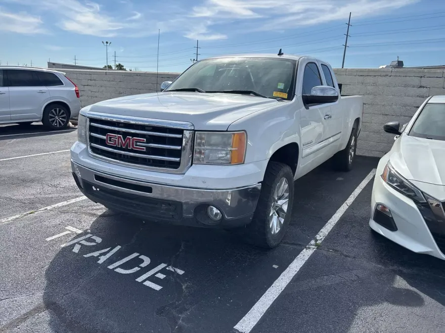 2013 Gmc Sierra 1500 SLE photo 1